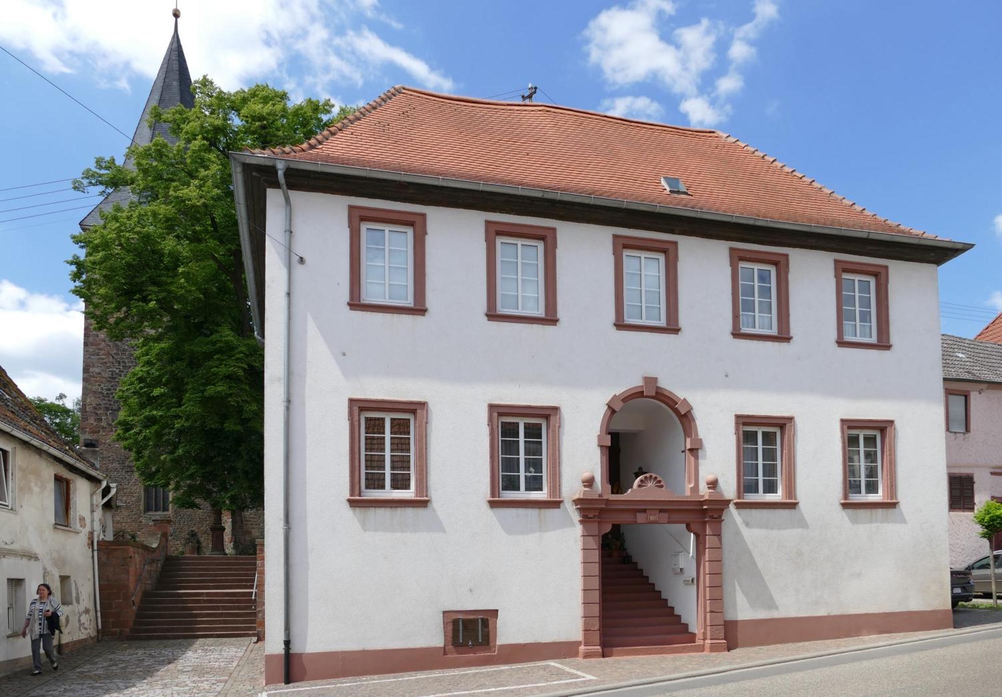 Hotel Garni Sebastian Kirrweiler  Екстериор снимка