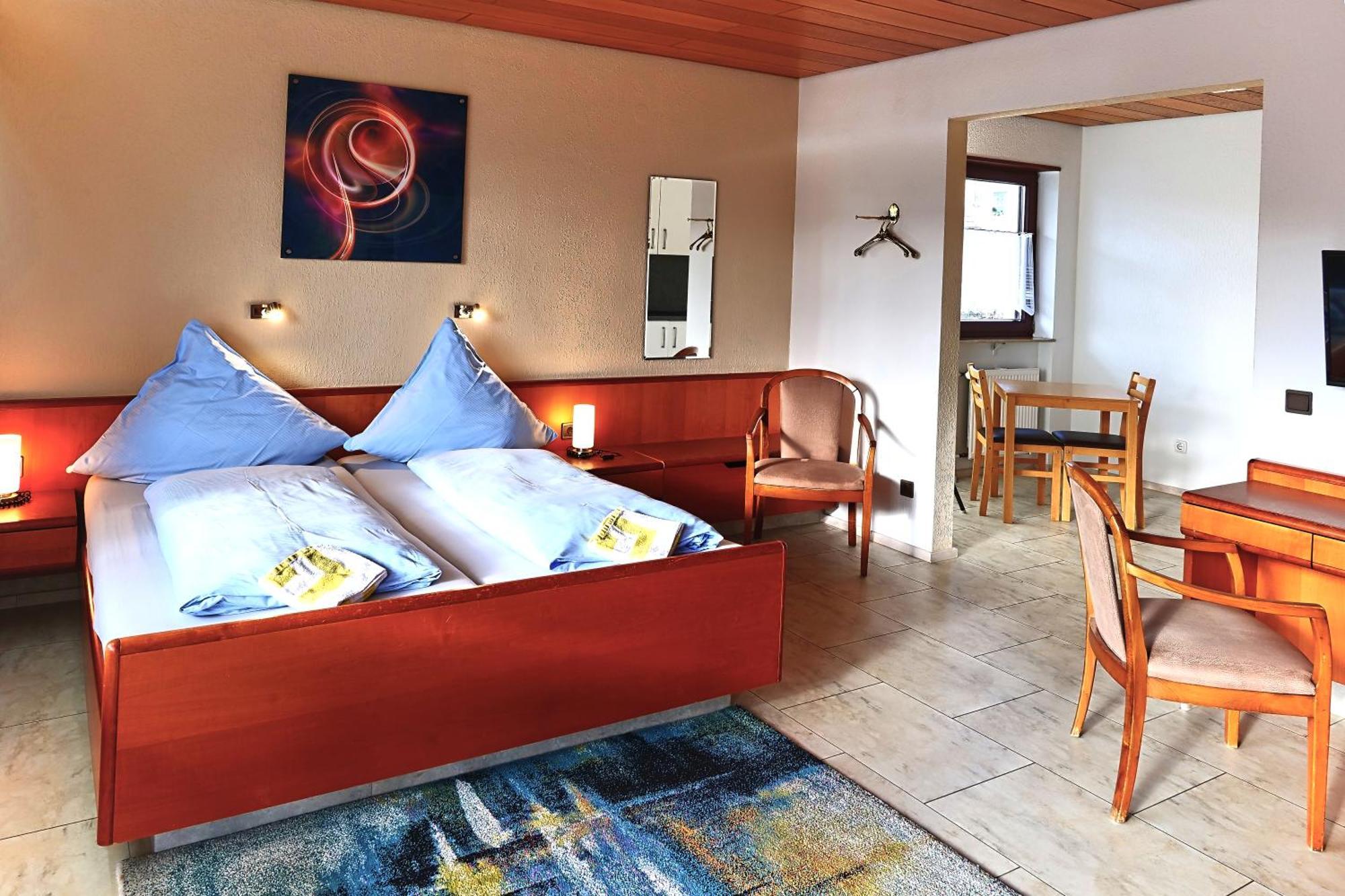 Hotel Garni Sebastian Kirrweiler  Екстериор снимка