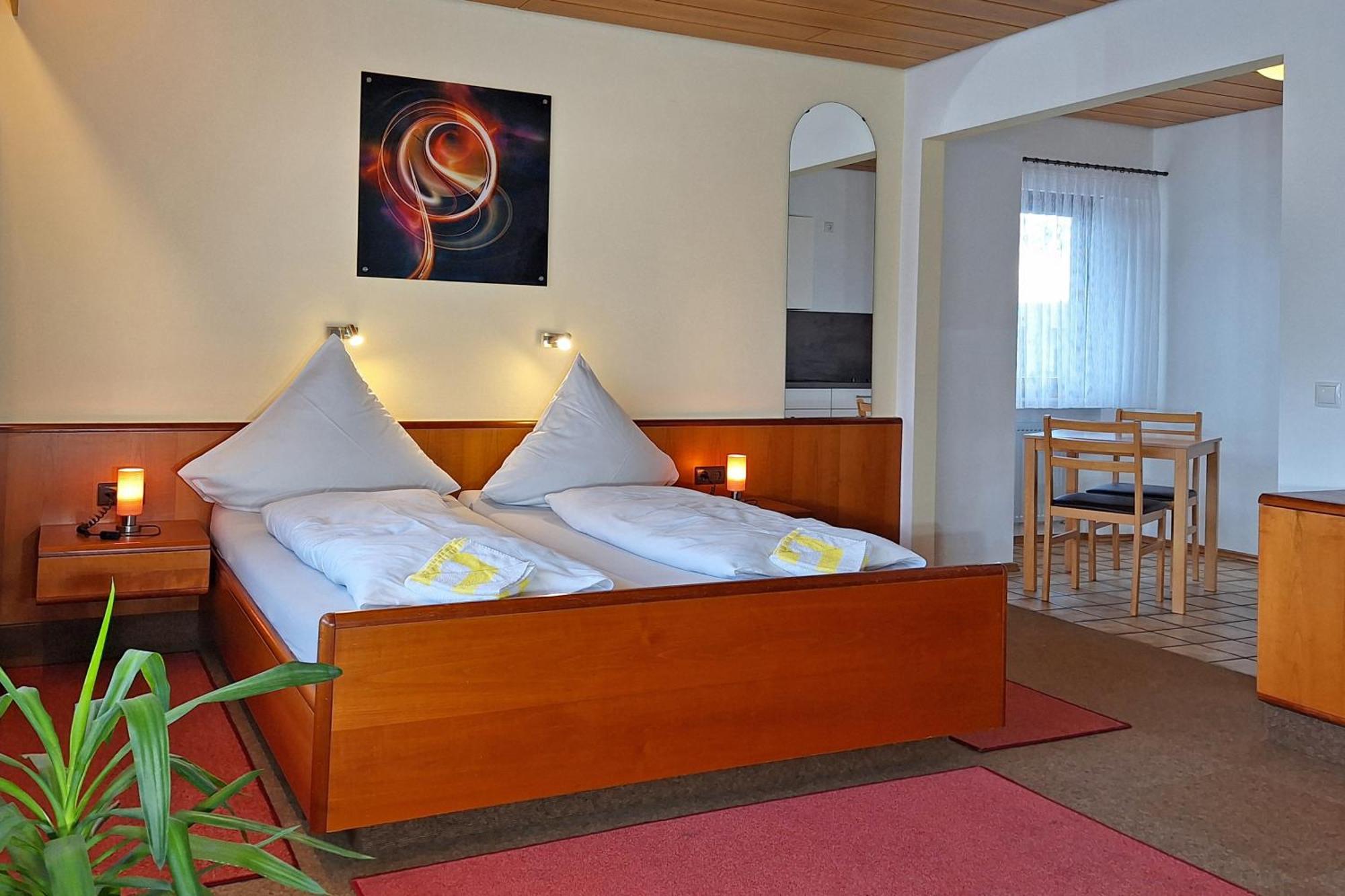 Hotel Garni Sebastian Kirrweiler  Екстериор снимка